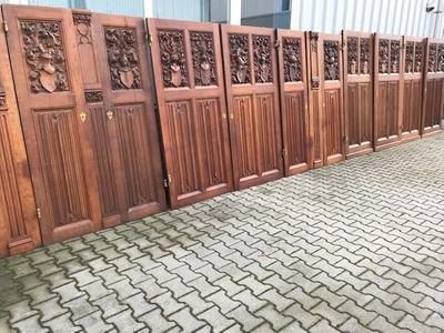 Exceptional Castle Doors  style Gothic - style en Oak wood, France 19th century