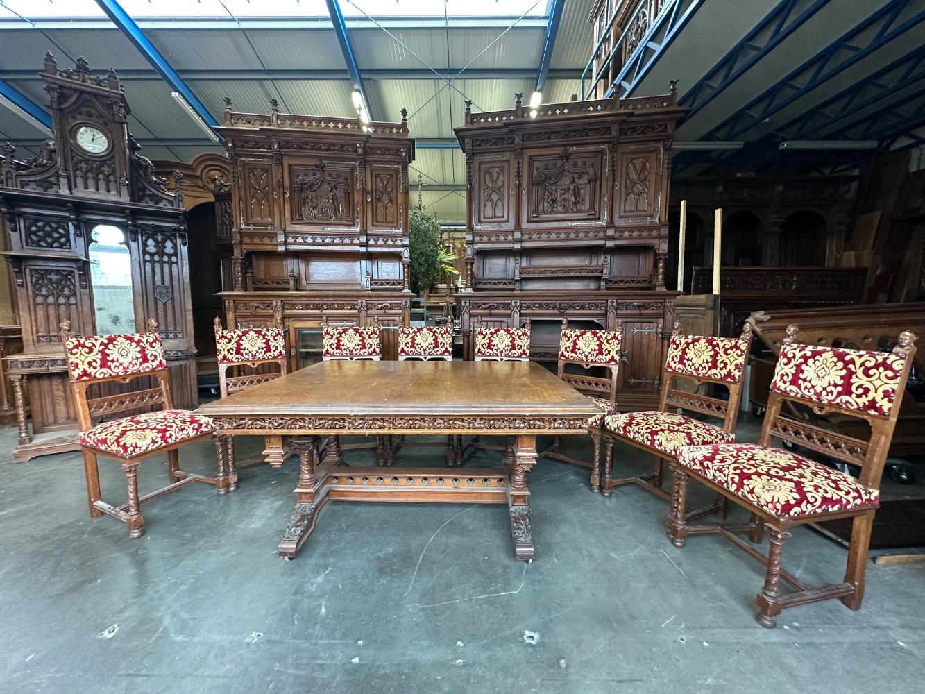 9 Gothic - Style Table Adjustable With Chairs