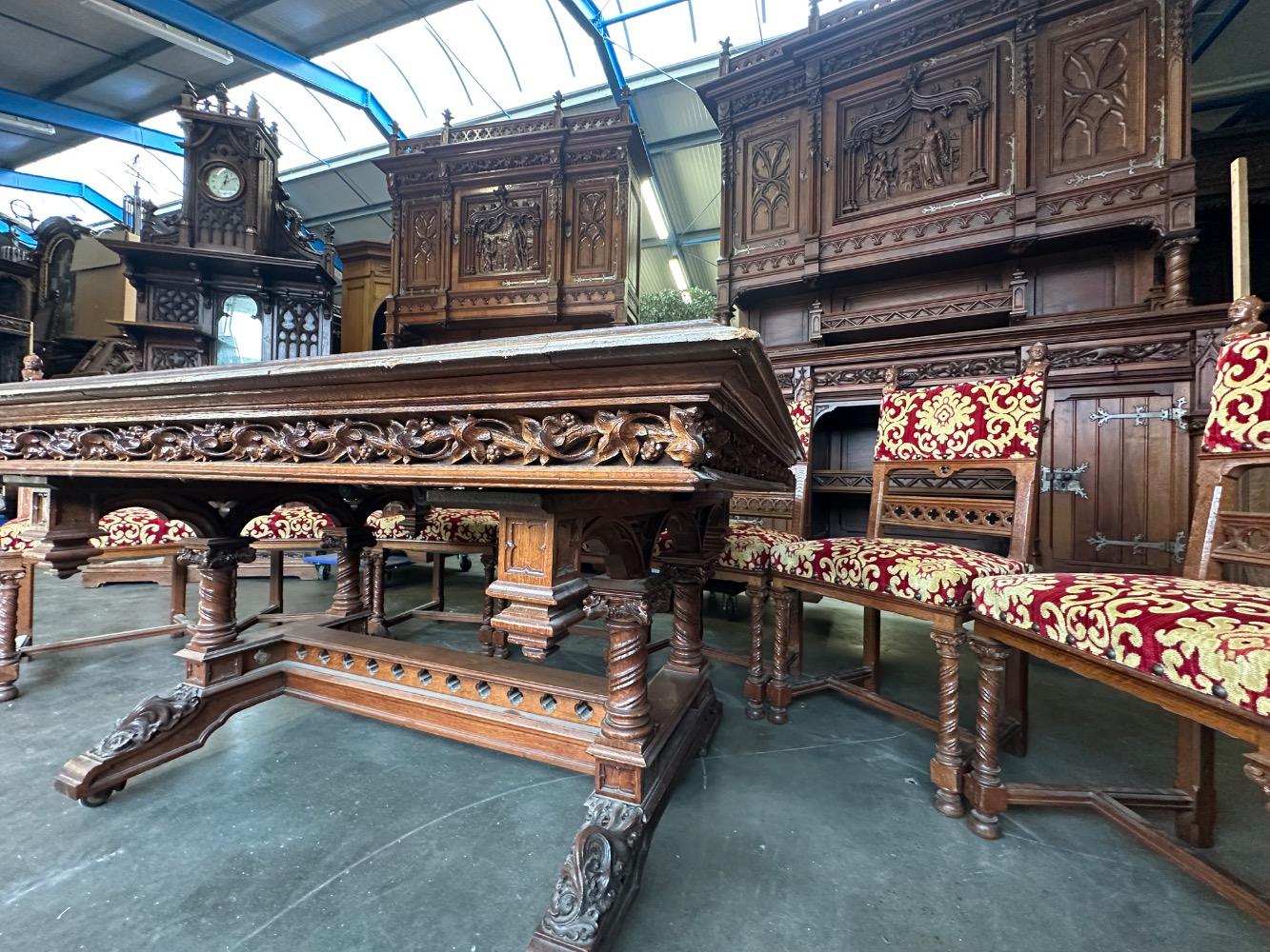 9 Gothic - Style Table Adjustable With Chairs