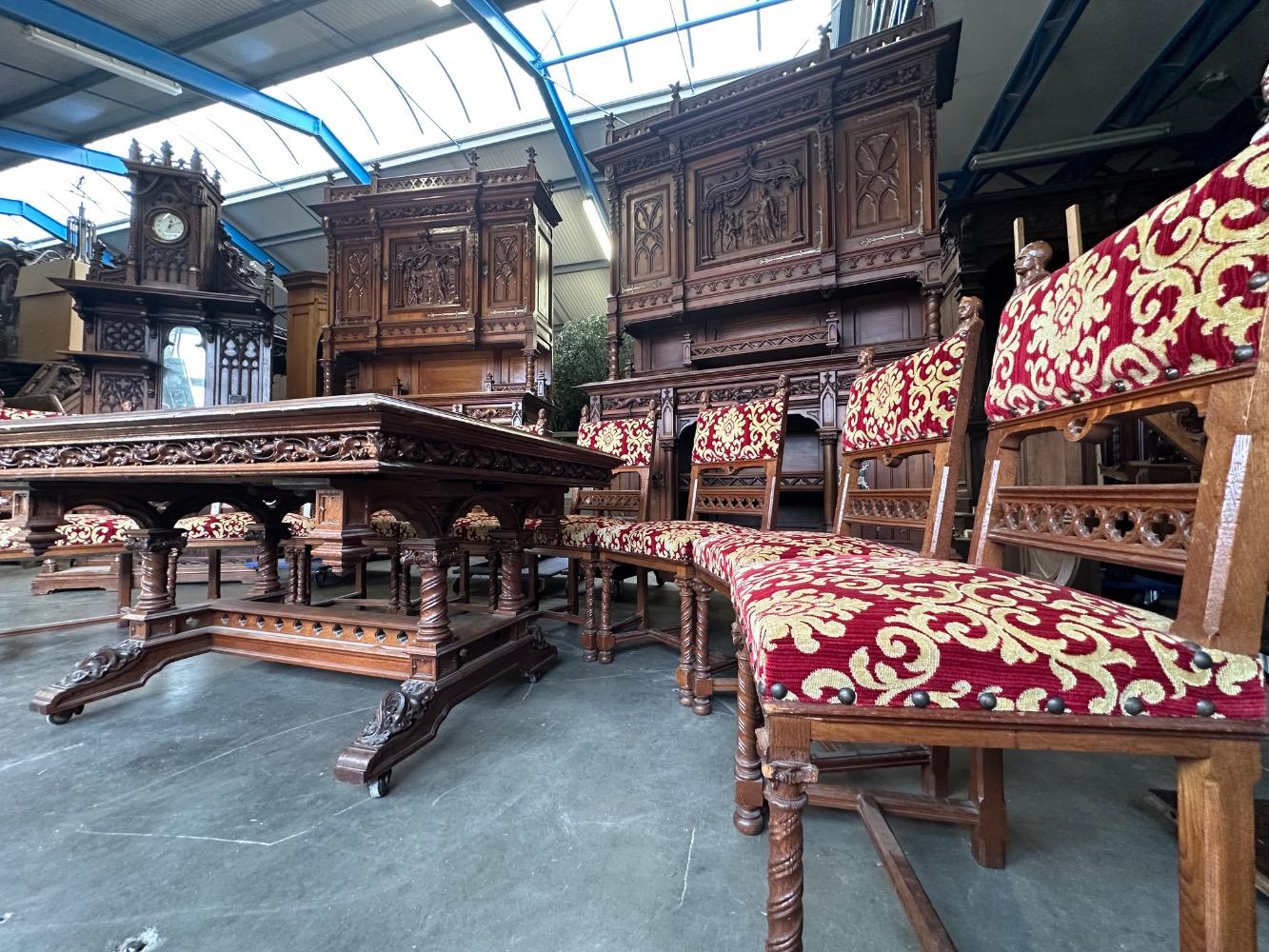 9 Gothic - Style Table Adjustable With Chairs