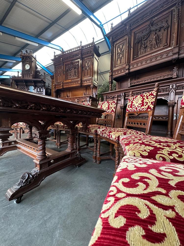 9 Gothic - Style Table Adjustable With Chairs