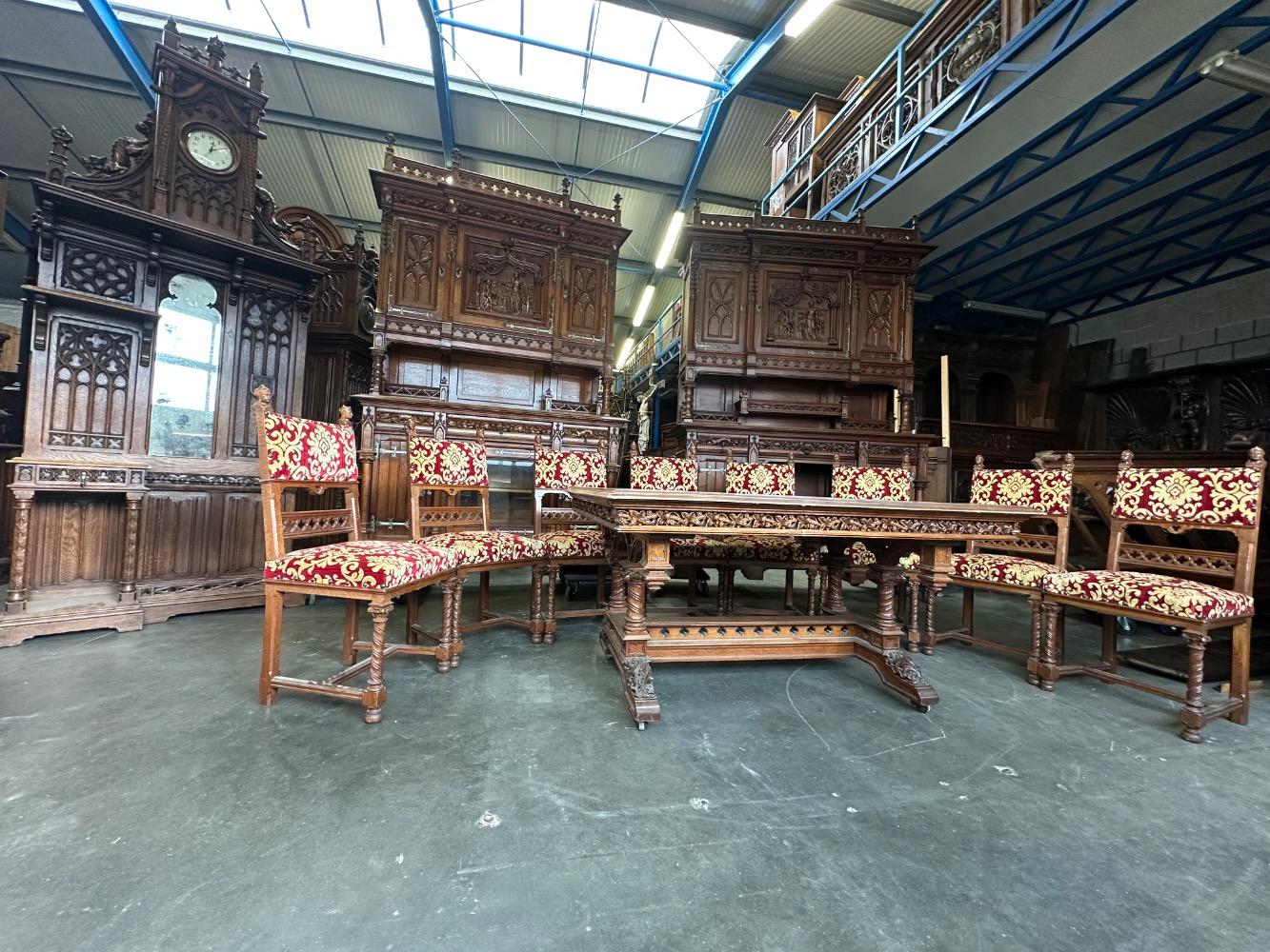 9 Gothic - Style Table Adjustable With Chairs