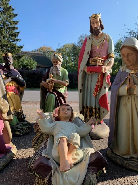 9  Nativity Set Suitable For Outdoor