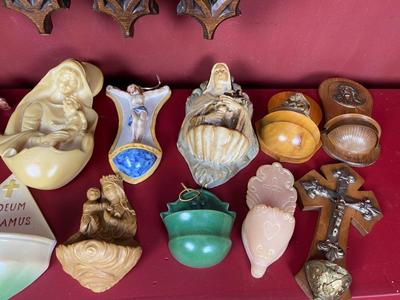 Collection Holy Water Holders  en Porcelain / Glass / Stone / Wood / Etc, Belgium / Netherlands  19 th century & 20 th Century
