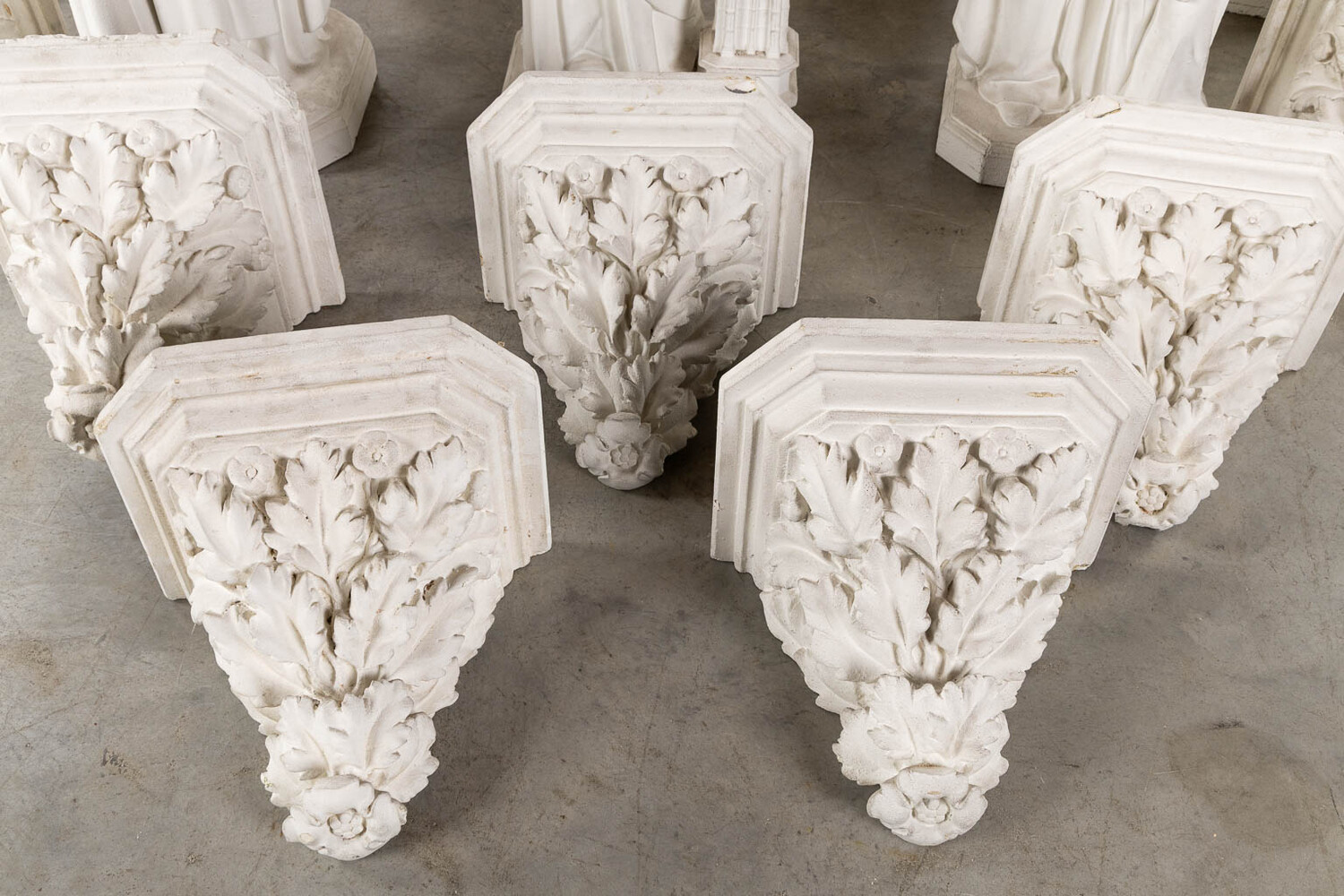 Collection  Statues With Pedestals Ex