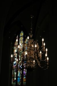 Delivery Of 4 Large Chandeliers For Antonius Abt Church Nijmegen Netherlands en Brass / Bronze, 19th century