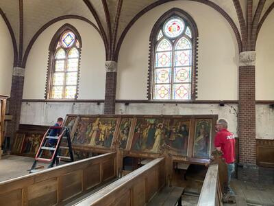 Fluminalis Removing And Restoring The High Quality Fully Hand-Painted Exceptional And Monumental Gothic-Revival Stations Of The Cross