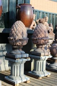 Garden Ornaments.  en Concrete, Belgium New