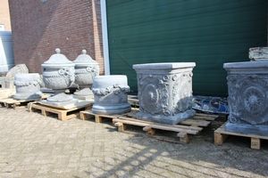 Garden Ornaments. All Kind Of Vases Statues And Stands en Concrete, New