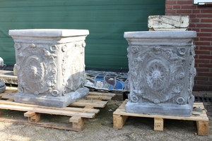 Garden Ornaments. All Kind Of Vases Statues And Stands en Concrete, New