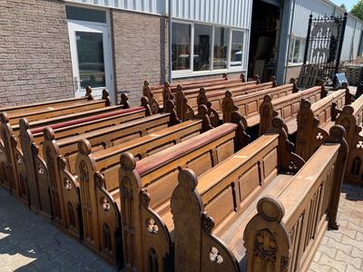 18 Pews With 6 Front Parts 10 Pews 335 Cm Sold ! style Gothic - Style en Oak Wood, Dutch 20th century