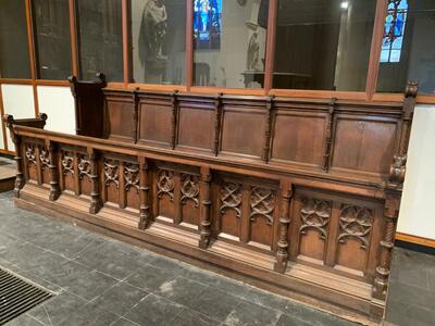 Pair Of Matching High Quality Oak Choir-Stalls / Gothic -Style Total Length 760 Cm ! style Gothic - Style en Oak wood, Berendrecht - Belgium 19 th century