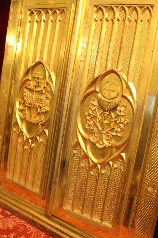 Gothic - style Tabernacle Front