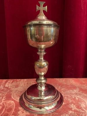 Matching Set Chalice & Ciborium Also For Sale Seperate en Silver, Belgium 19th century