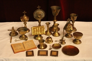 Miniature Altar - Atributes en Brass, Dutch anno 1900