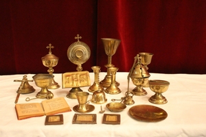 Miniature Altar - Atributes en Brass, Dutch anno 1900