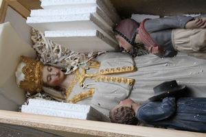 Packing Process Of A Large: N.D. La Salette Statue For U.S.A. 2016 en Terra-Cotta polychrome, FRANCE 19th century