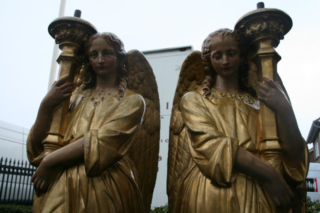 Pair  Angels