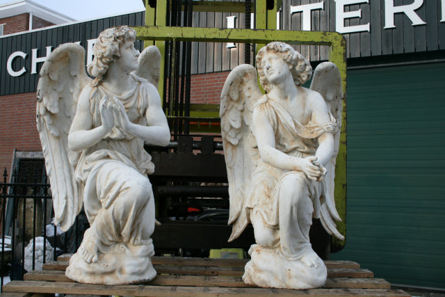 Pair baroque Angels