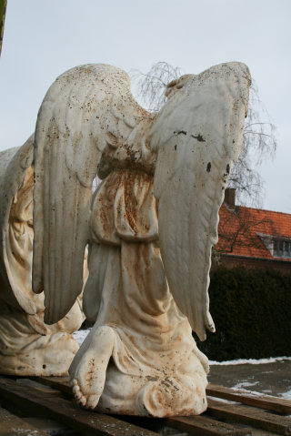 Pair baroque Angels