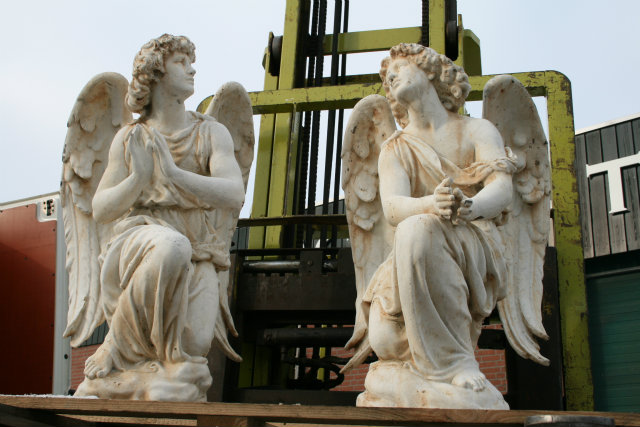 Pair baroque Angels