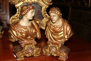 Relics Of St. Julia & St. Basilius Magnus style baroque en hand-carved wood polychrome gilt, Italy 17