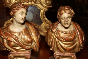 Relics Of St. Julia & St. Basilius Magnus style baroque en hand-carved wood polychrome gilt, Italy 17