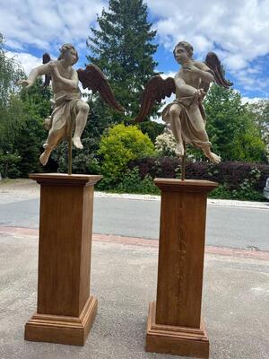 Pair Baroque - Style Angels