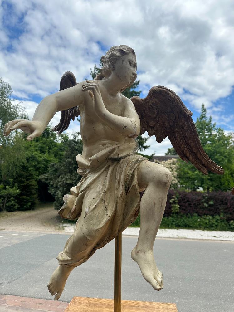Pair Baroque - Style Angels