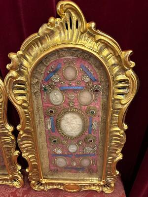 Reliquaries Ex Ossibus Relics style Baroque - Style en Wood / Gilt / Glass / Fabrics / Stones / Wax Medallions, Southern Germany