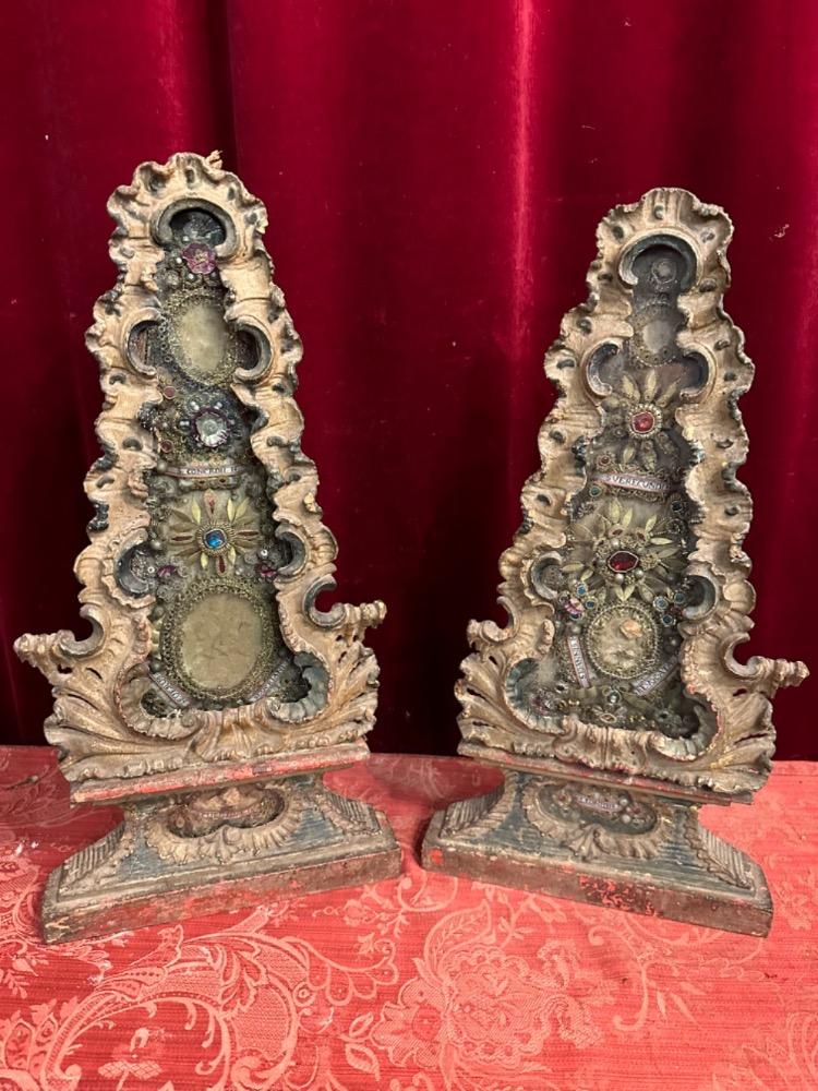 Pair Baroque - Style / Roccoco Reliquary - Relics : S. Leonidis M. S. Joannis M. S. Revocata M. S. Verecundi M. S. Seuerus S. Concordii S. Seucriani S. Christina.