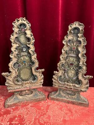 Pair Baroque - Style / Roccoco Reliquary - Relics : S. Leonidis M. S. Joannis M. S. Revocata M. S. Verecundi M. S. Seuerus S. Concordii S. Seucriani S. Christina.