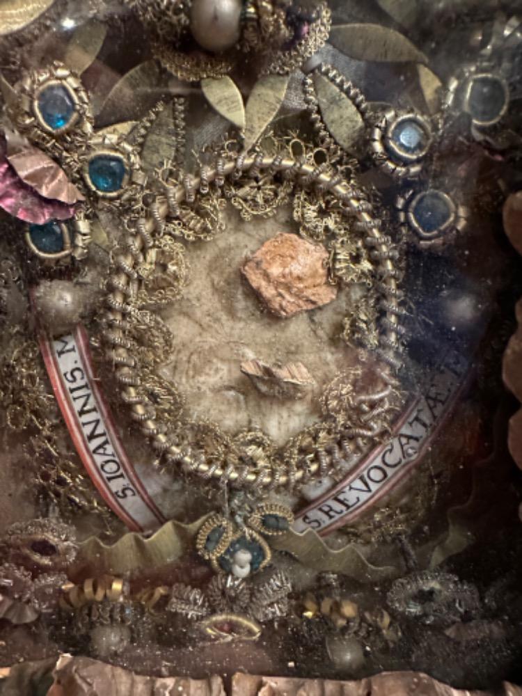 Pair Baroque - Style / Roccoco Reliquary - Relics : S. Leonidis M. S. Joannis M. S. Revocata M. S. Verecundi M. S. Seuerus S. Concordii S. Seucriani S. Christina.