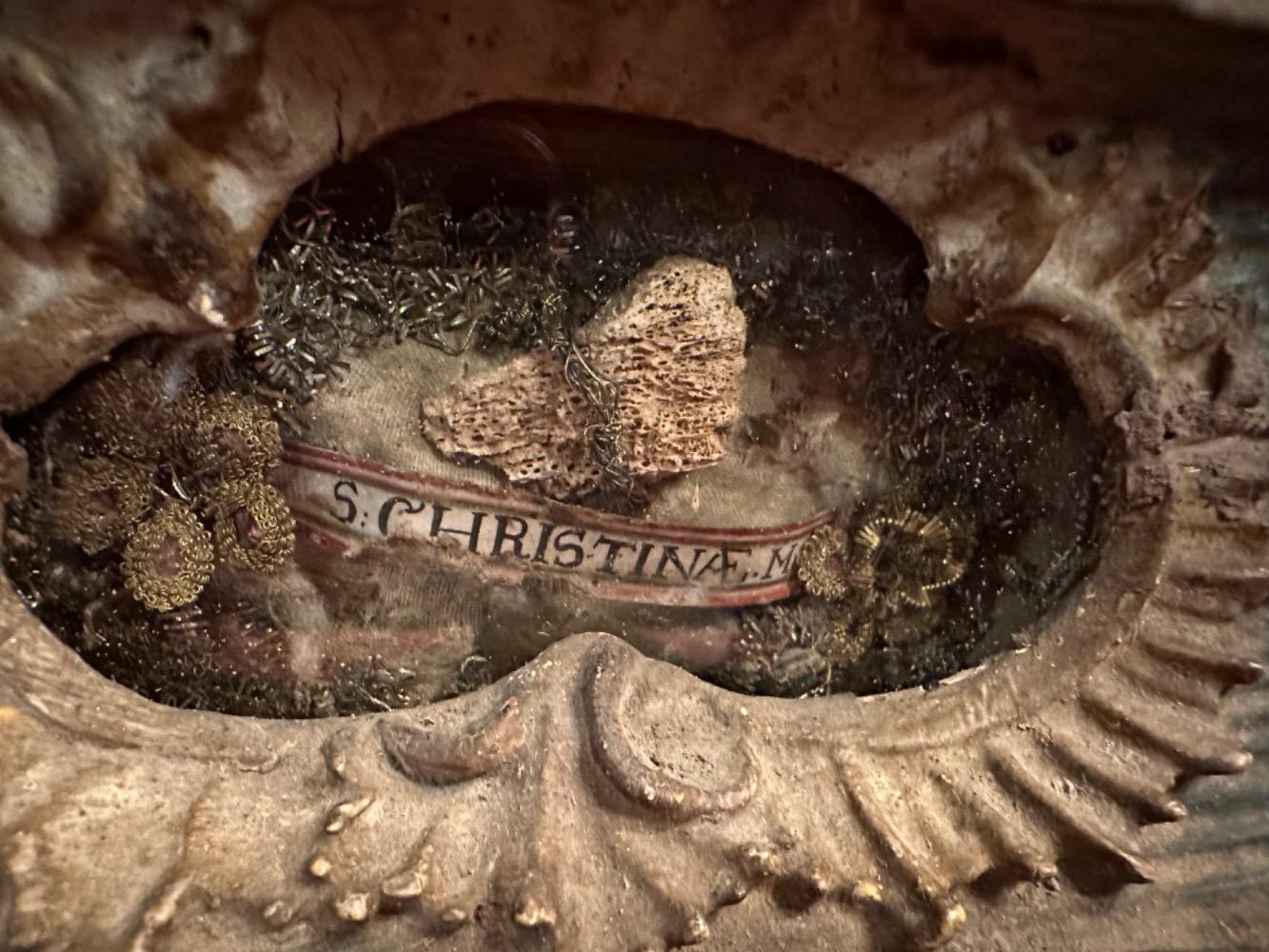 Pair Baroque - Style / Roccoco Reliquary - Relics : S. Leonidis M. S. Joannis M. S. Revocata M. S. Verecundi M. S. Seuerus S. Concordii S. Seucriani S. Christina.