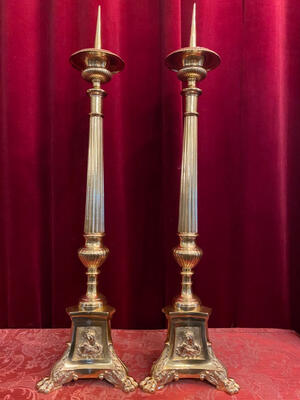 Candle Sticks Measures Without Pin en Brass / Bronze / Polished and Varnished, Belgium  19 th century