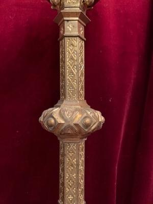 Candle Sticks Measures Without Pin. Could Be Polished. en Bronze / Gilt, France 19th century ( anno 1890 )