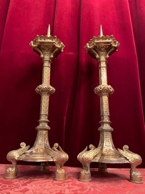 Candle Sticks Measures Without Pin. Could Be Polished. en Bronze / Gilt, France 19th century ( anno 1890 )