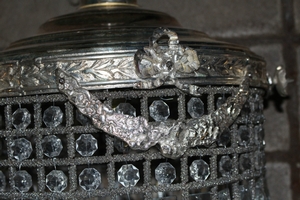 Chandeliers en Brass / Bronze / Glass, 20th century
