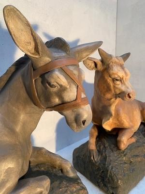 Exceptional Large Figures Of Ox And Donkey  en plaster polychrome, Belgium 19th century