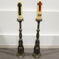 Candle Sticks style gothic en Brass / Bronze, France 19th century