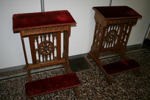 Kneelers style gothic en OAK, Dutch 19th century