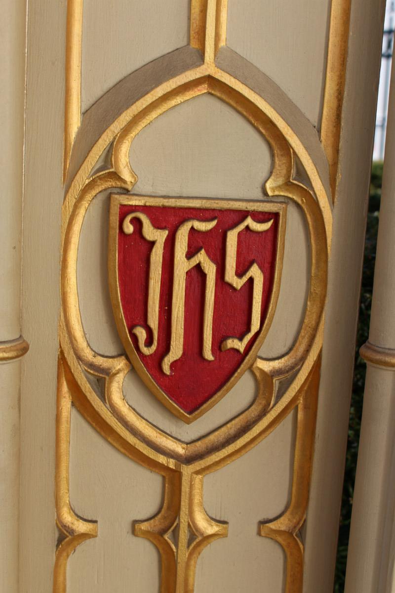 Pair Gothic Statue Stands