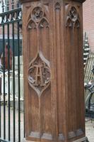 Statue Stands style Gothic en OAK, Belgium 19 th century