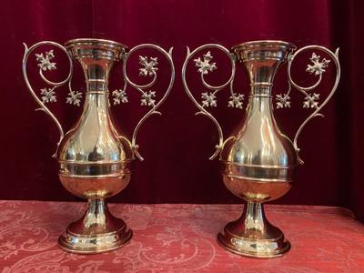 Altar - Vases style Gothic - style en Brass / Bronze / Polished and Varnished, Belgium 19 th century ( Anno 1890 )