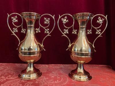 Altar - Vases style Gothic - style en Brass / Bronze / Polished and Varnished, Belgium 19 th century ( Anno 1890 )