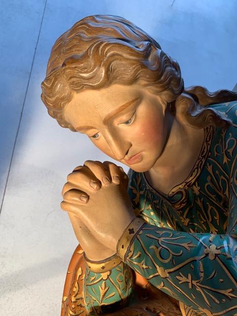 Pair Gothic - style Angels