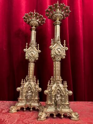Candle Holders Measures Without Pin style Gothic - Style en Bronze / Polished and Varnished, France 19 th century ( Anno 1865 )