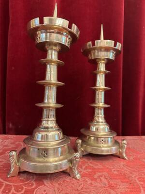 Candle Holders Measures Without Pin style Gothic - Style en Bronze Gilt, Belgium  19 th century ( Anno 1865 )
