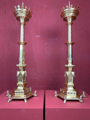 Candle Sticks Measures Without Pin style Gothic - style en Brass / Bronze / Polished and Varnished, Belgium 19 th century ( Anno 1875 )