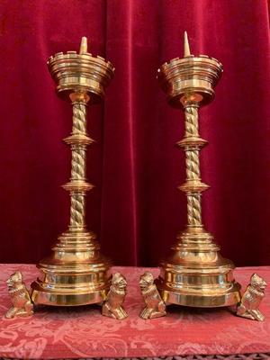 Candle Sticks Measures Without Pin style Gothic - Style en Brass / Polished / New Varnished, Belgium 19th century ( anno 1890 )